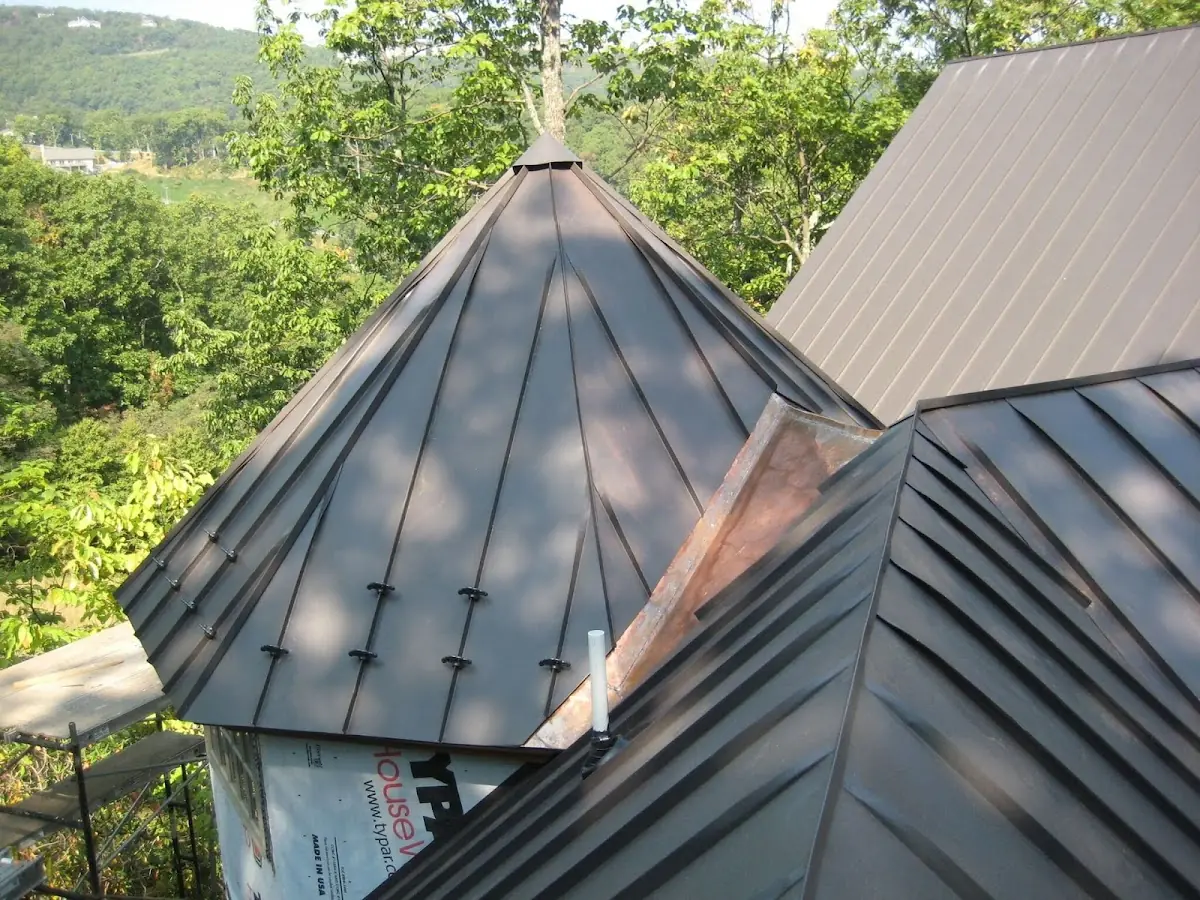 Professional Roof Tarp Installation by Craftsman Roofing in Tarkiln